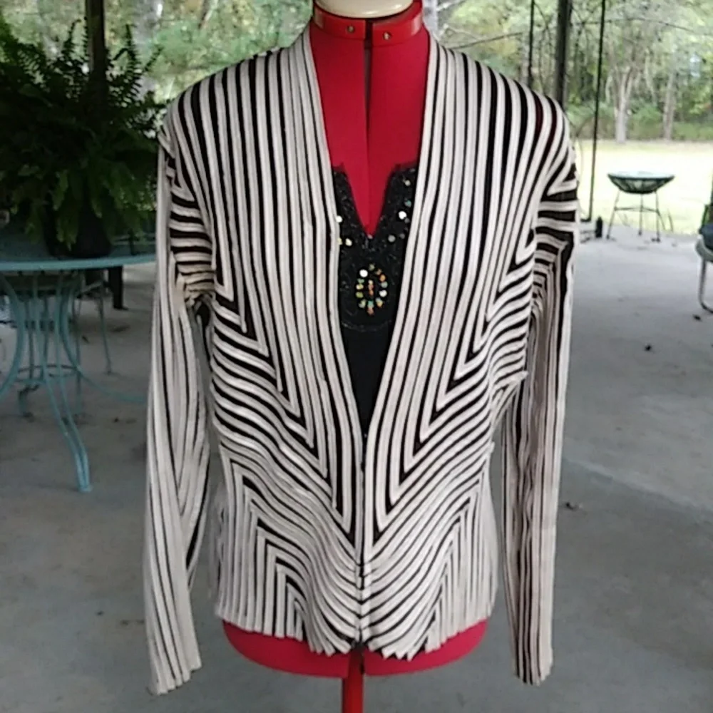 Obstinee Geometric Black & beige Zippered stretch Cardigan Jacket Blazer - Picture 1 of 6